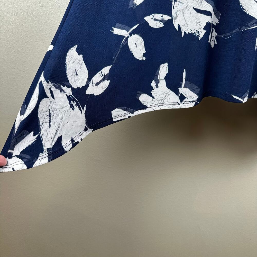 Clara Sun Woo Tunic Top Blouse Knit Floral Asymmetric Navy White Medium - Picture 3 of 8
